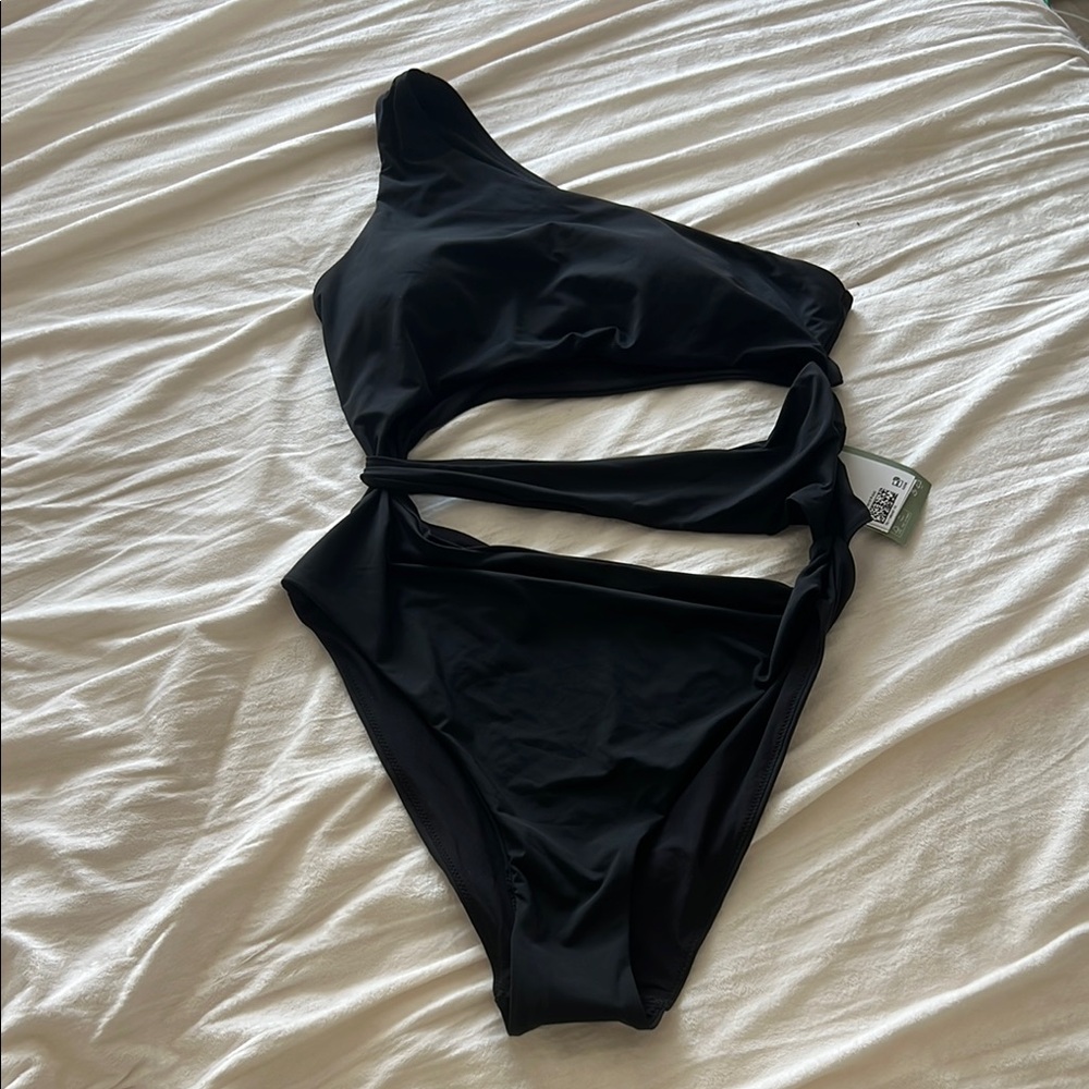 H&M One-Shoulder Padded Black Swimsuit